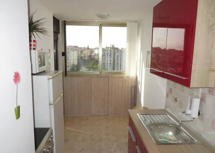 Апартаменты Penthouse Sara *