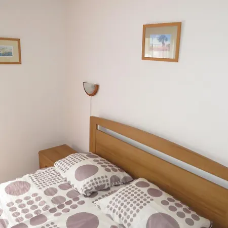 Penthouse Sara * 풀라