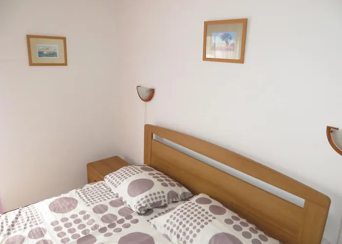 Penthouse Sara * 풀라